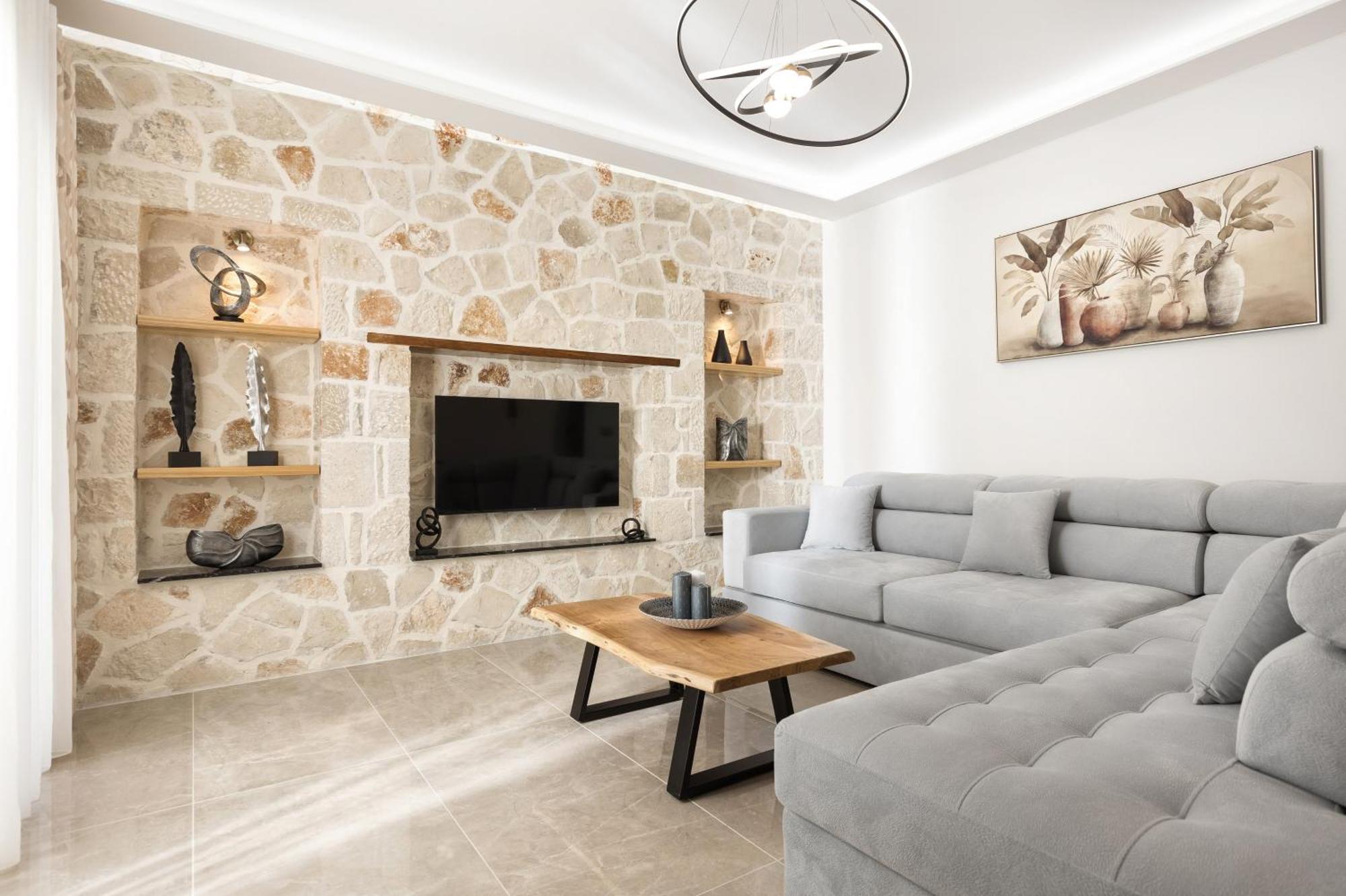 Vila Mateo & Filipos Luxury *